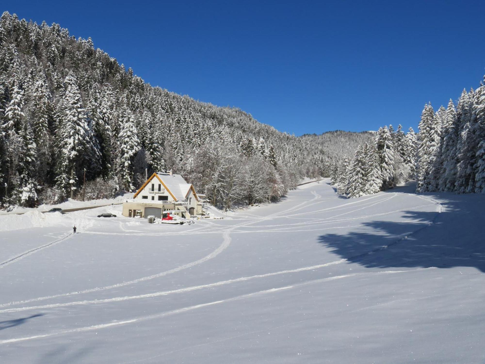 Gite La Resilience, Sur La Piste De Ski D'Autrans Luaran gambar